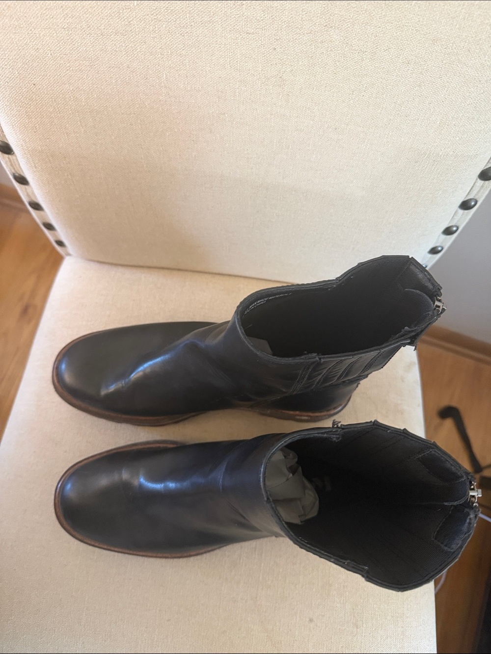 Korks Women’s Platform Lug-Soled Back Zip Faux Leather Boots Black Size 9 - Picture 4 of 12